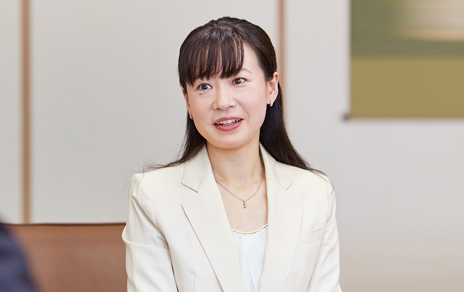倉林氏